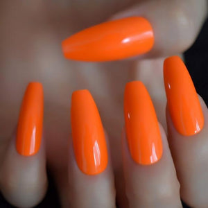 Celia Glossy Long Nails