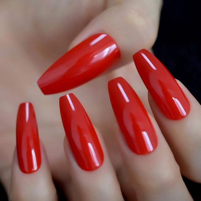 Celia Glossy Long Nails